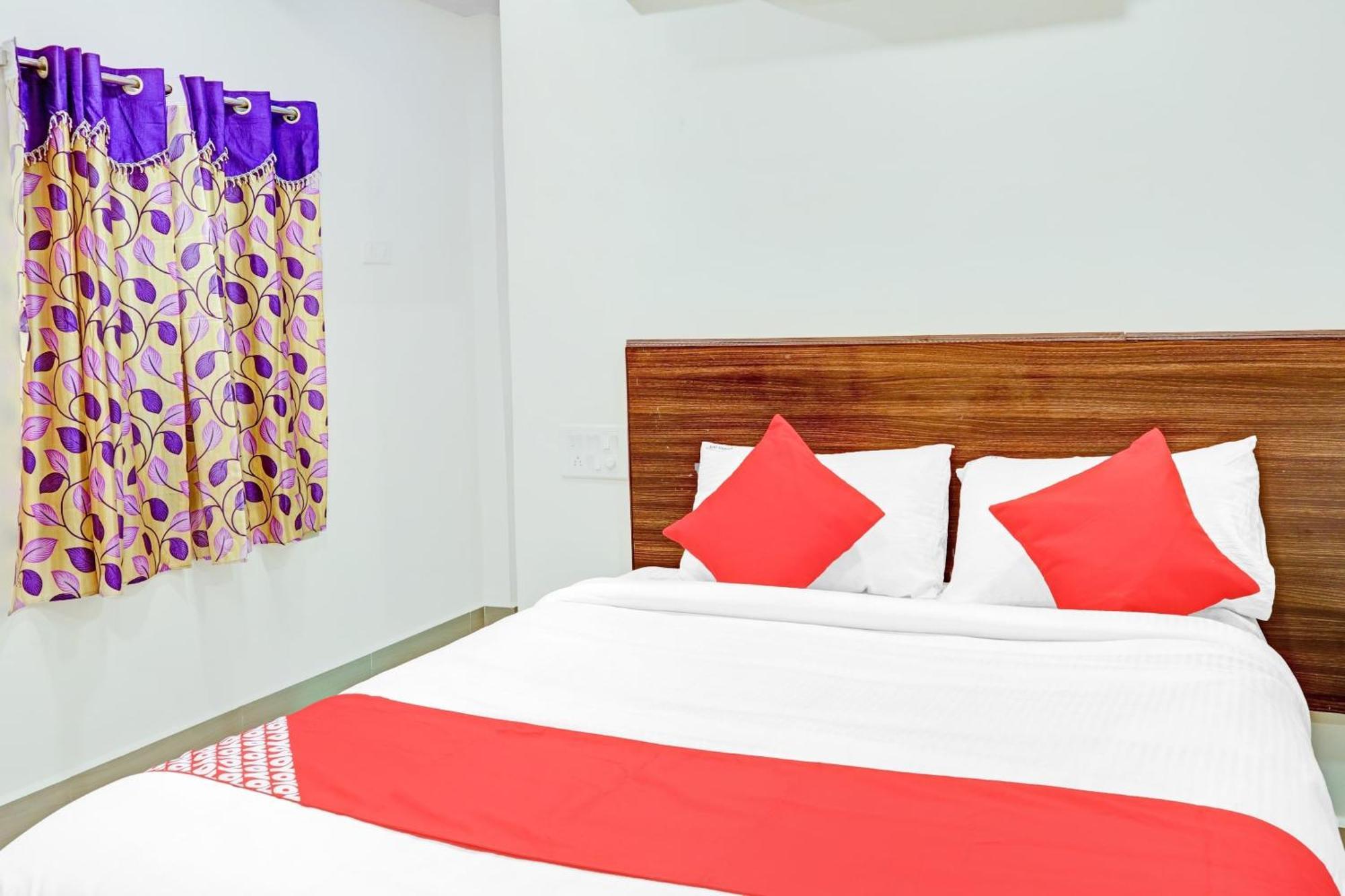 Super Hotel O Ramya Inn Warangal Exteriör bild